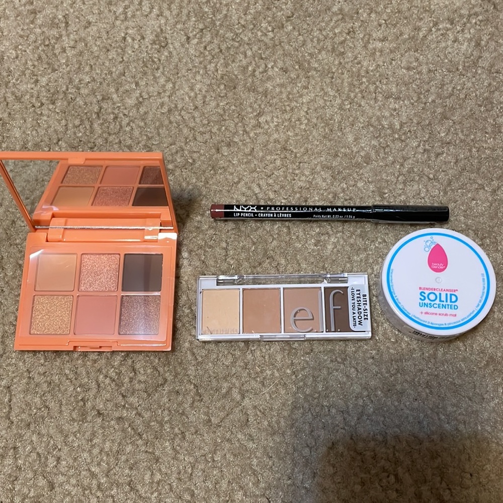 Makeup bundle of 4 unused items